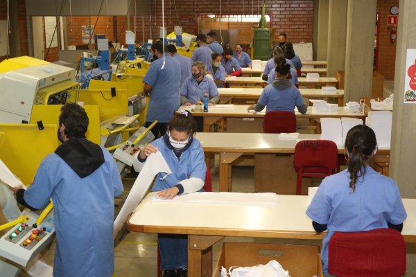 Indústria esboça reação e inaugura período de recontratações no Paraná